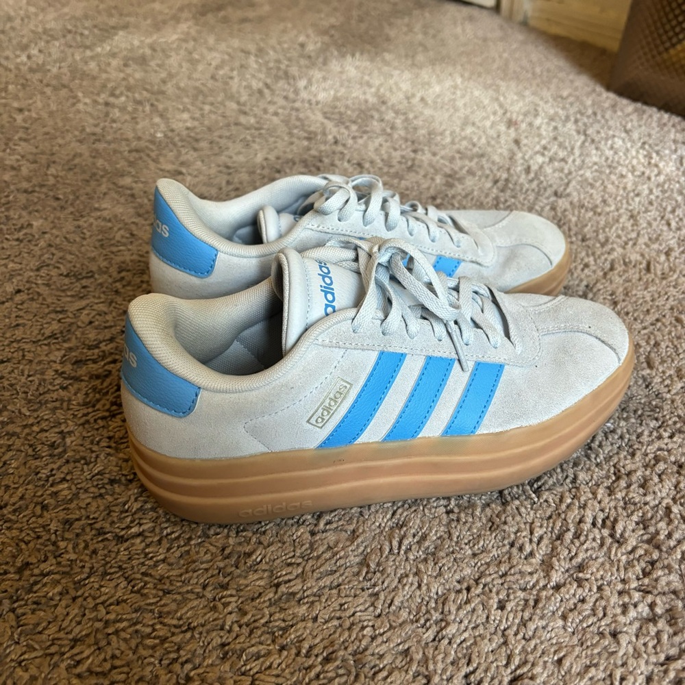 Adidas women’s Vl court bold sneaker
